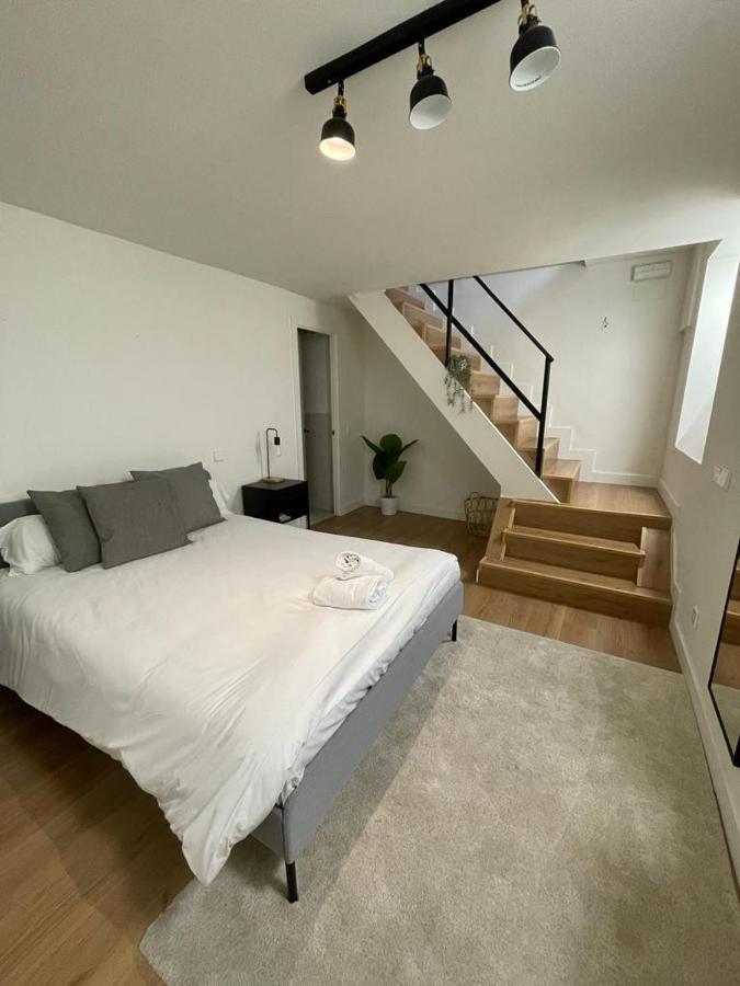 Modern Apt & Cool Interior Design En El Retiro Apartment Madrid Exterior foto