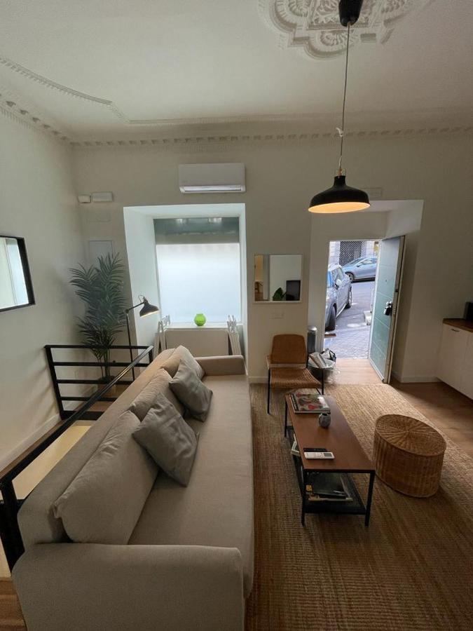 Modern Apt & Cool Interior Design En El Retiro Apartment Madrid Exterior foto